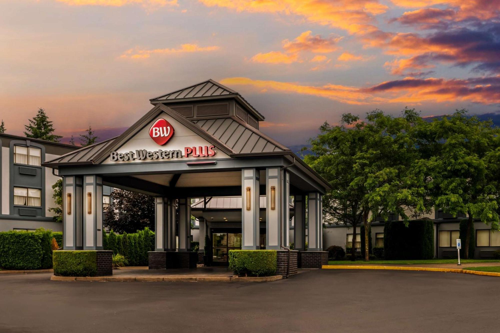 Best Western Plus Puyallup Hotel Екстериор снимка